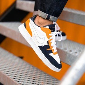 Nike Squash-Type N. 354 Summit White Orange Size 7.5M (or 9 W)